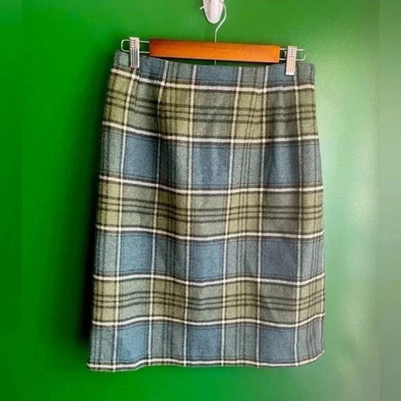 J. G. Hook Dresses & Skirts - Vintage Plaid Wool Skirt J G Hook Size 8 EUC! Pencil‎ Blue & Green